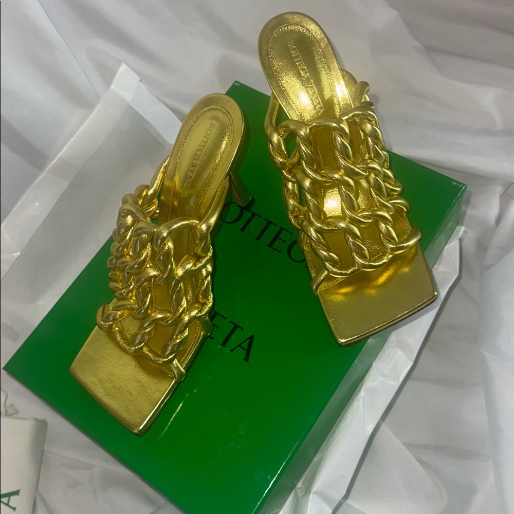 New Bottega Veneta Metallic Gold Heels - Picture 3 of 6